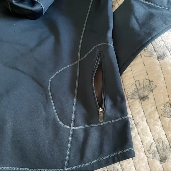 Columbia Omni-Wick Quarter Zip - Picture 4 of 10